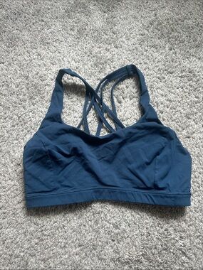 lululemon free to be serene bra C/D